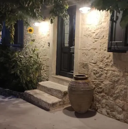 Semesterbostad Aiolia *